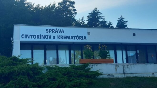 reklama tabule na fasáde